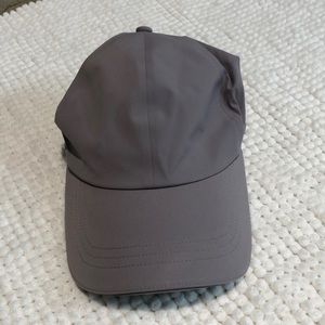 Lululemon cap - women’s
